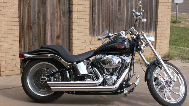 Illustration for article titled The 2 Types Of Motorcycles That There Are